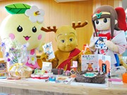 せんとくんにバレンタインプレゼント－両手に花でモテモテ