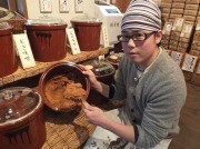 成城の食料品店「カワキタ商店」が3周年－「昔ながらの食料品店」目指す