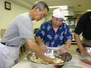 箱根・小涌谷で「手打ちそば教室」－打ち立てのそばを堪能