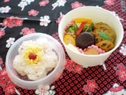 梅がモチーフの「はろぅきてぃの花弁当」－小田原駅で限定発売