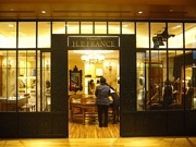「アッシュ・ペー・フランス」がメンズ・レディースの複合店