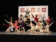 ユニクロ、「カシミヤ」をまとったバレエ団－ヒルズで公演