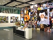 椎名誠さんの全国「ありゃまあ祭」写真展－約200点を展示