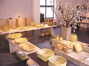南麻布のデザインショップで「イーハトーブのかご展」