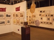 東京ミッドタウンで「写真で辿る龍馬展」－大河ドラマの衣装も展示