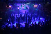グランド ハイアット 東京で一夜限りのディスコ・イベント－客層は40代後半以上