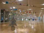 六本木で「祈りのツリープロジェクト展」－被災地の笑顔願ったオーナメント1,200点