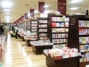 あおい書店が栄に大型書店－700坪の売り場に50万冊