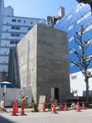 名古屋に「ラッドミュージシャン」直営店－コンクリートの要塞風