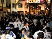 中日ドラゴンズ53年ぶりの日本一に－栄・大須エリアは熱狂の嵐に
