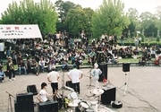 鶴舞公園で地域密着「鶴舞ロックフェス」－名古屋の音楽シーンを紹介