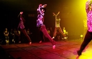 男性だけのダンスカンパニー「アフターイマージュ」が公演