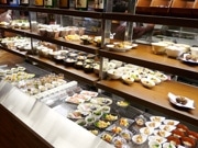 栄の中心にカフェ「どえりゃあ」－24時間営業で各種ニーズ取り込みへ