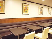 伏見にアートギャラリーカフェ－海外有名画家の絵画作品など展示