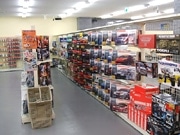 札幌に専門店「ラジコン天国」－店内にドリフトコースのサーキットも