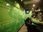 札幌ススキノにスポーツバー新店－「本田」「遠藤」「岡崎」に限定サービスも