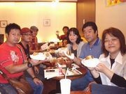 モスバーガー、ご当地「ザンギバーガー」発売－札幌の店で記念イベント