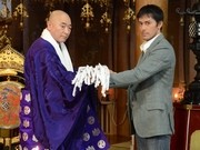 札幌で映画「麒麟の翼」ヒット祈願－阿部寛さんが毘沙門天に参拝