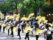 仙台の中心市街地で「仙台・青葉まつり」－3,800人の「すずめ」が演舞