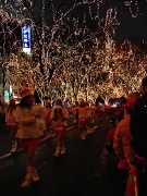 仙台・定禅寺通に1,000人のサンタクロース－クリスマスを前に