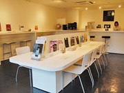 仙台駅前にスマートフォンを試用できるカフェ－無線LANや電源も