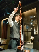 仙台の焼き肉店に1メートルの牛タン「伊達な昇り龍」－辰年縁起で話題に