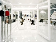 ワールド、南青山に「ラ・グラン アクアガール」新路面店