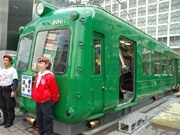ハチ公前広場に東急「5000系」車両、青少年育成拠点へ