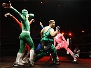 芸人ら出演、「プロレス」風パフォーマンスバトルが渋谷に