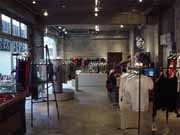 パリコレ参加、古田泰子さん率いる「トーガ」が路面旗艦店