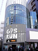 アディダス、原宿で「GPS RUN」イベント－限定プリクラ機も