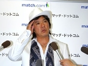 西城秀樹さん、渋谷の屋上で「愛」叫べず－パフォーマンス突如中止に