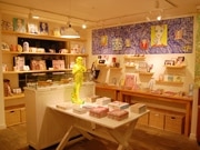 米人気イラストレーター世界初の路面店－貴重アートワークも販売