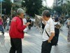 民主党新代表を伝える号外