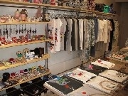 下北に洋服と北欧雑貨を取り扱う路面店－都内直営3店舗目