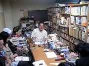下北沢の書店で毎月定例の句会－参加者は20代～30代中心