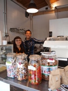 下北沢の駄菓子屋跡にエスプレッソ・カフェ－NYで活躍のバリスタが出店