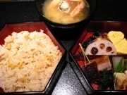 目黒の和食＆バー「酣」がランチ営業開始－25食限定「重箱」提供
