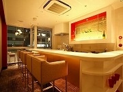 目黒駅近くにダイニング&バー「W-Bar」、女性一人客もターゲット