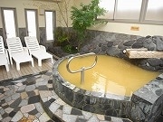 武蔵小山に黄金色の温泉－黒湯の「清水湯」がリニューアル