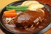 西大井・牧場直営のハンバーグ店がリニューアル－自家製野菜も提供