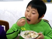 品川の小学校で食育イベント「スーパー給食」－洋菓子店のシェフが担当