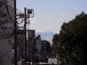 2010年元日に富士山がくっきり－目黒駅近くの東京富士見坂で