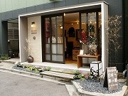 白金台の洋服店で「桜祭り」－桜がテーマの商品、店内埋め尽くす