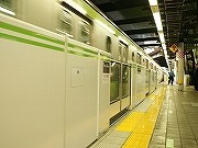 JR目黒駅・品川方面のホームドア運用開始－2018年春までに全駅へ