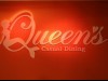 「クイーンズ」の店内