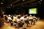 新橋「ミャンマー映画祭」に50人－手作りミャンマー菓子も好評