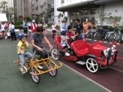 スタントマンが自転車事故を再現－新橋で自転車交通安全教室