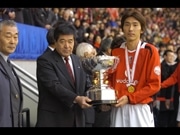 汐留で「天皇杯」サッカー写真展－釜本選手現役最後の試合での名シーンも