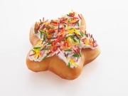 クリスピー・クリーム、「七夕」をイメージした星型ドーナツ発売へ